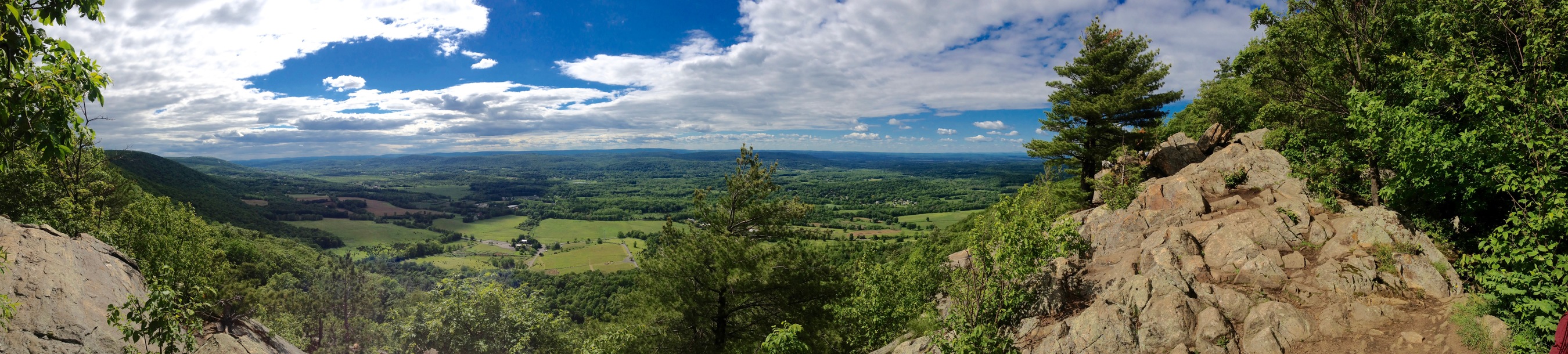 A view of the Vernon valley from Wawayanda Mountain.