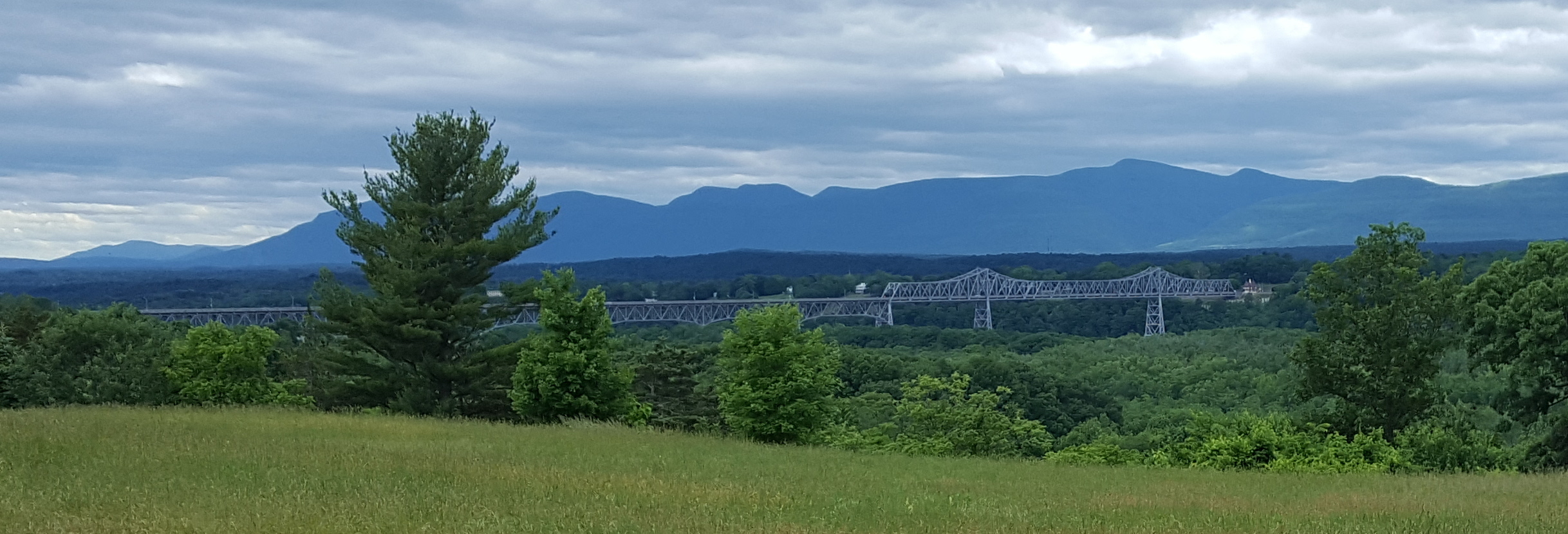 The Rip Van Winkle bridge over the Hudson River, with the Catskill Mountains in the background