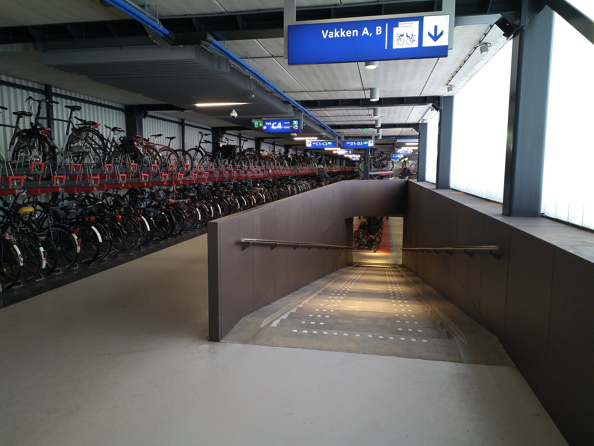 Utrecht station bike parking